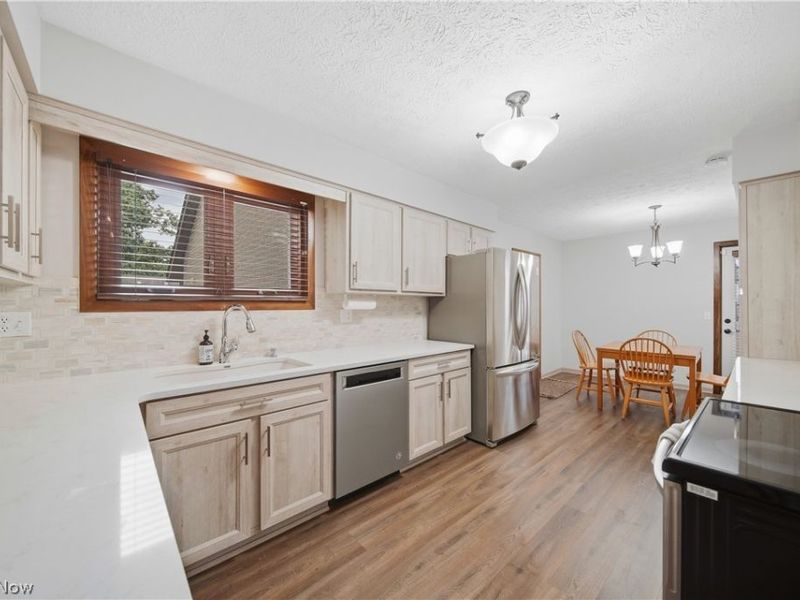 4727 Greenbriar Square NE, Canton, OH 44714 Photo 7