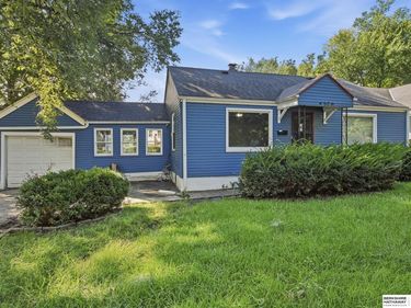 4529 Grand Avenue, Omaha, NE 68104