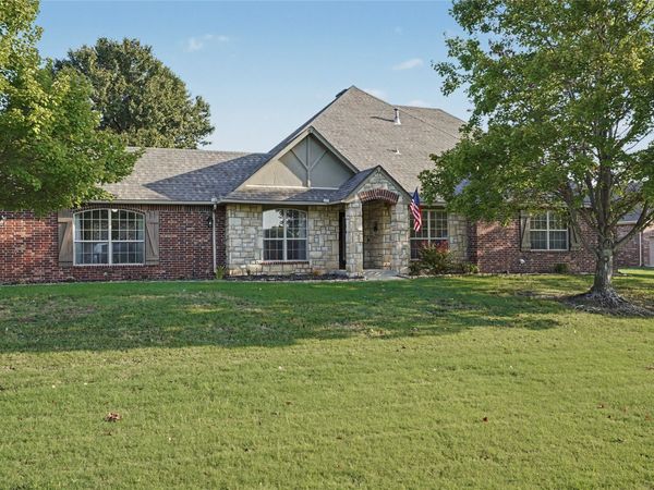 6993 E 85th Street North , Owasso, OK 74055