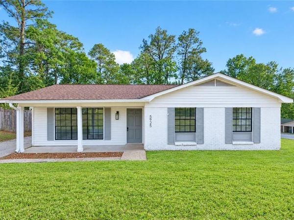 5925 Couton Drive, Mobile, AL 36693
