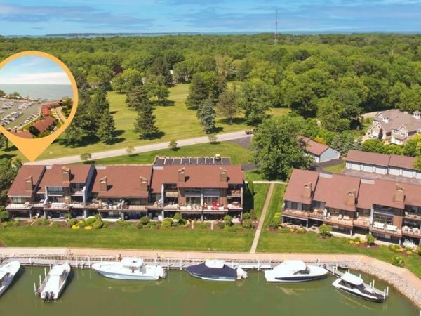 3258 N Marina View Drive, Unit 7, Port Clinton, OH 43452