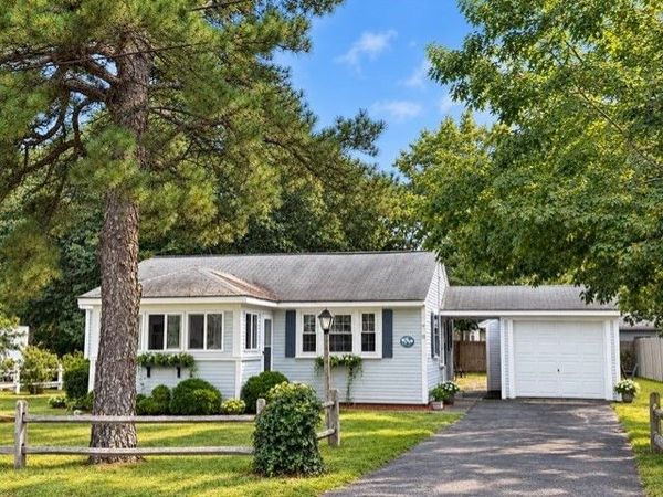 11 Lawrence Road, Dennis, MA 02639