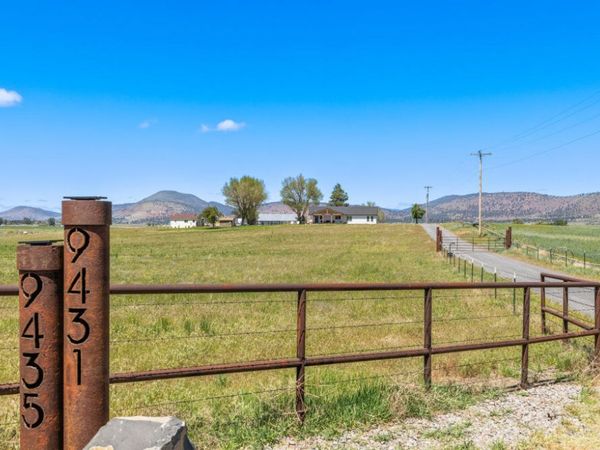 9431 Hill Road, Unit 9431 & 943, Klamath Falls, OR 97603