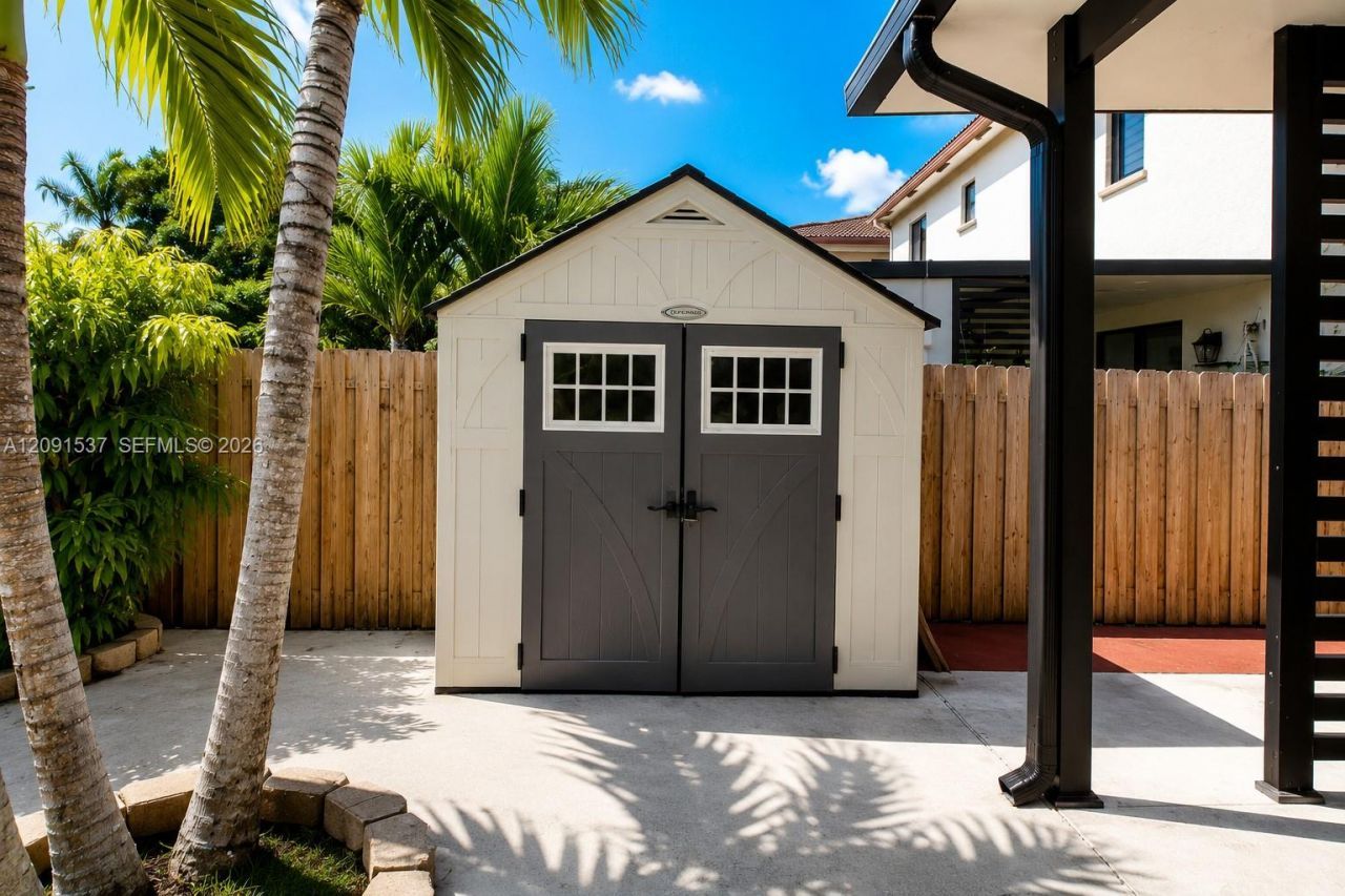 22673 SW 105th Ave, Miami, FL 33190 Photo