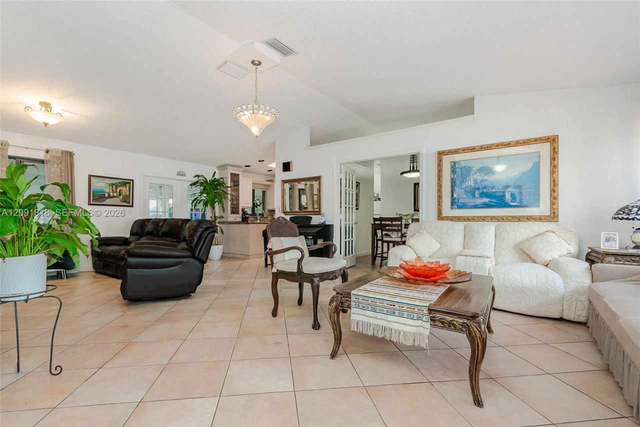 7609 Sunflower Dr, Margate, FL 33063 Photo