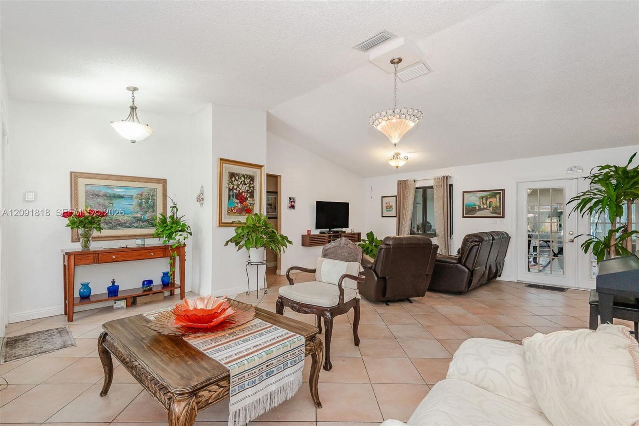 7609 Sunflower Dr, Margate, FL 33063 Photo