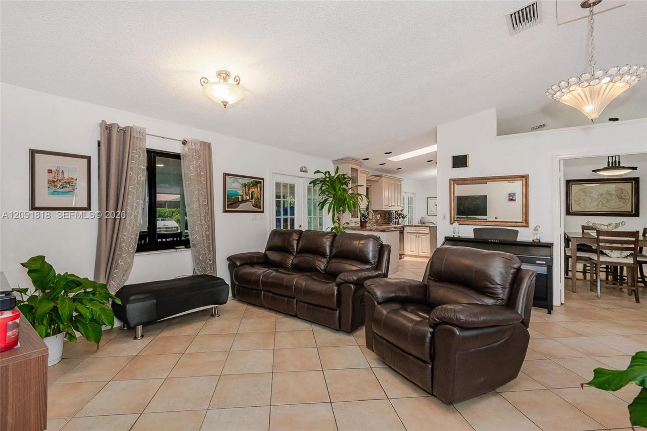 7609 Sunflower Dr, Margate, FL 33063 Photo