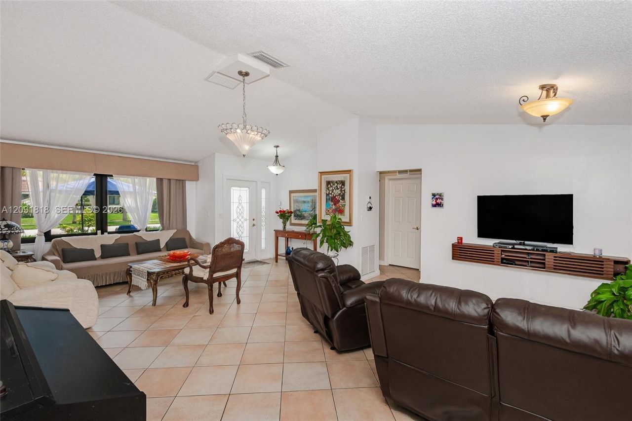 7609 Sunflower Dr, Margate, FL 33063 Photo