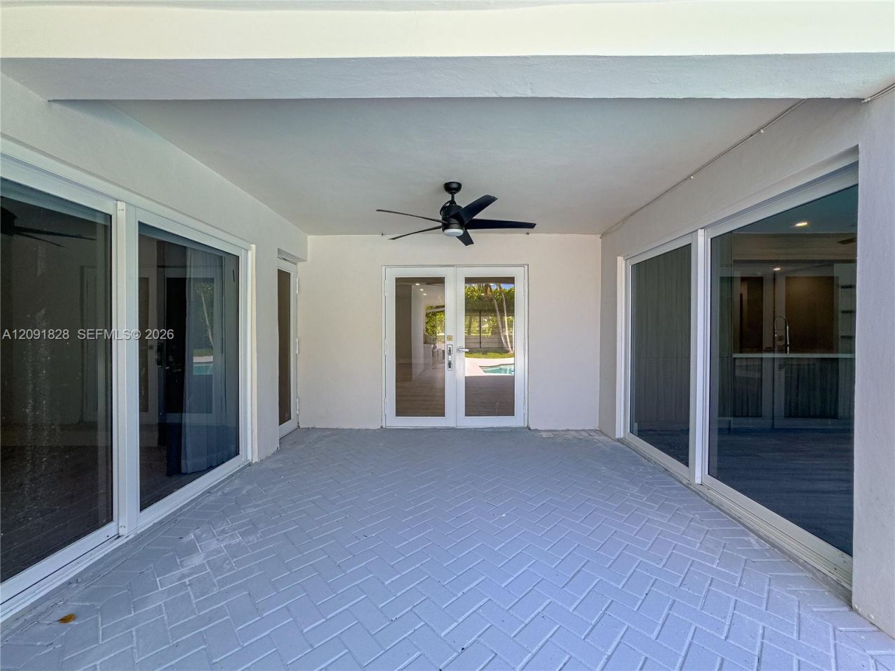 20405 NE 22nd Pl, Miami, FL 33180 Photo