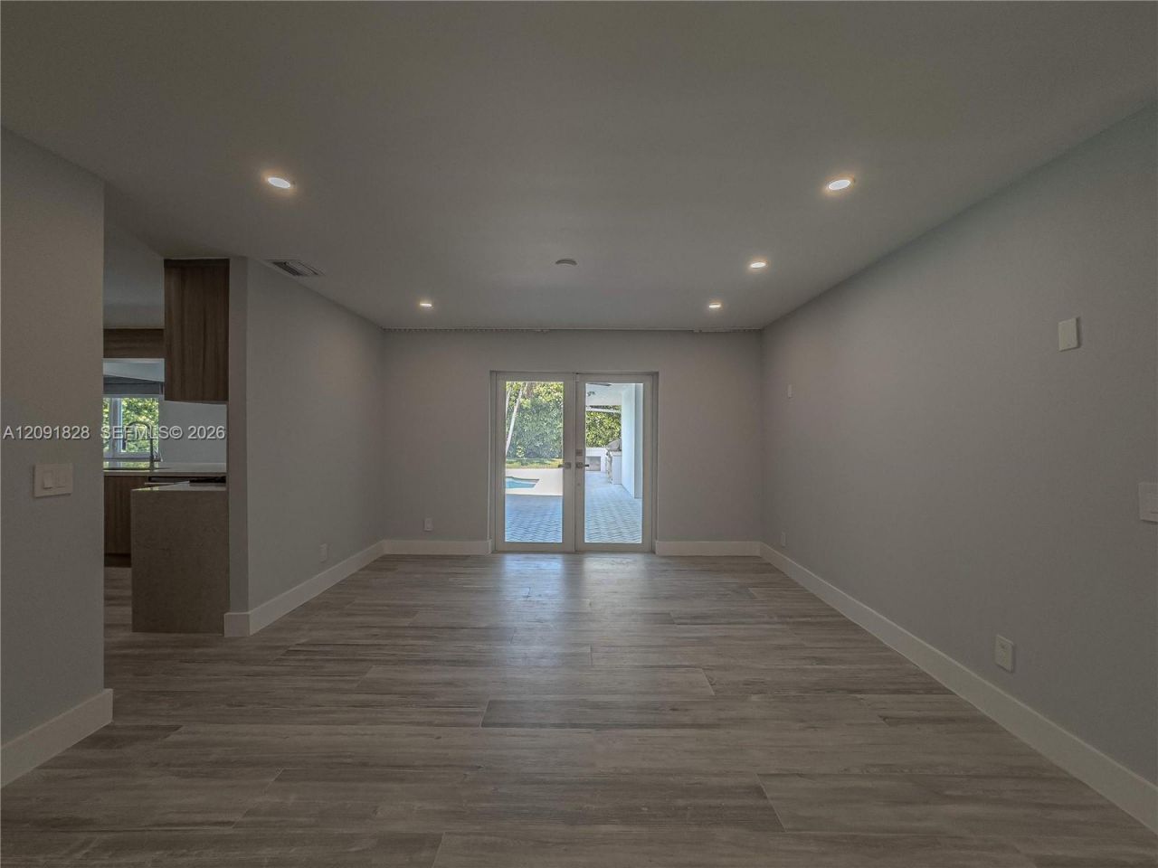 20405 NE 22nd Pl, Miami, FL 33180 Photo