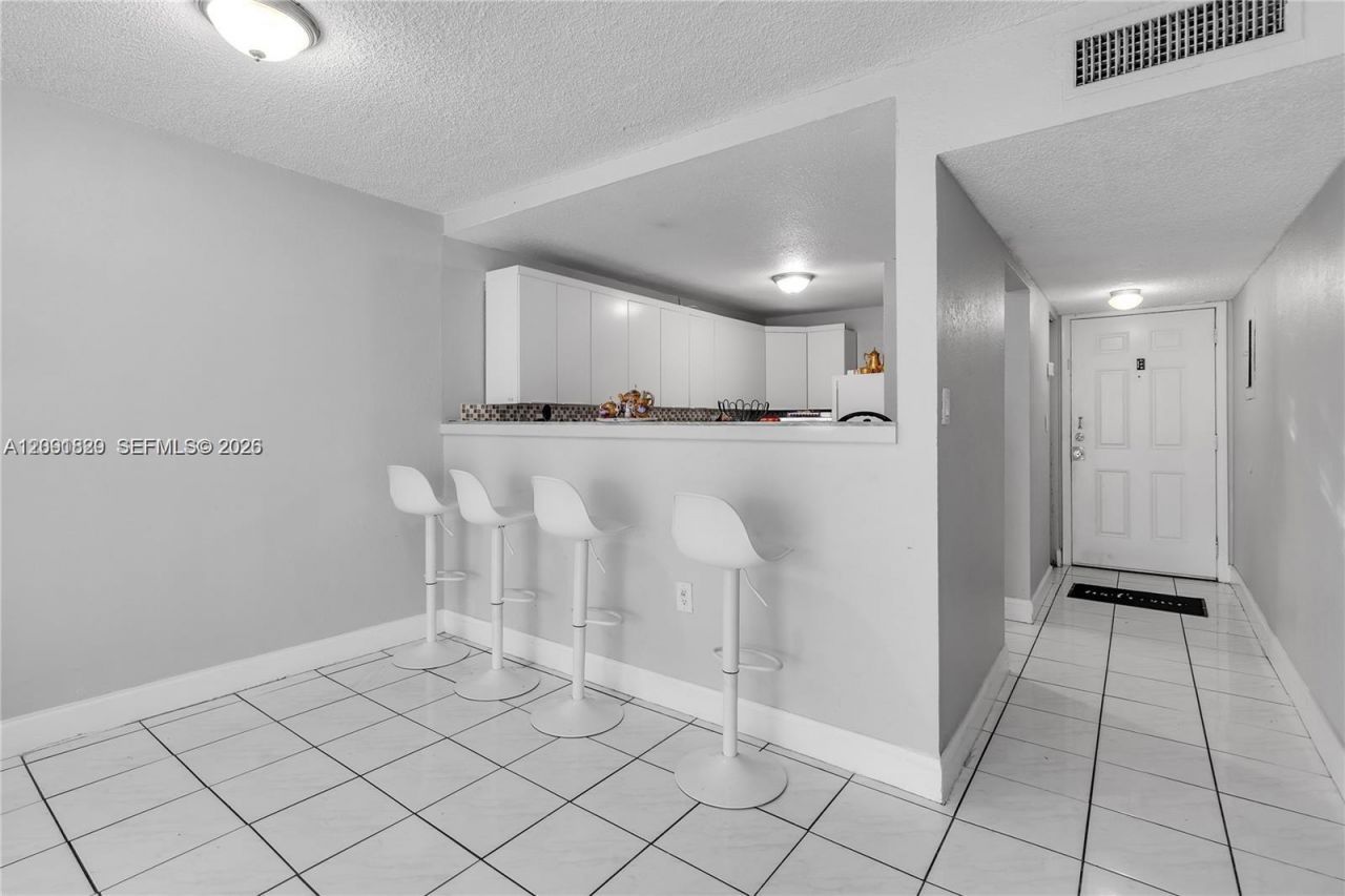 10000 NW 80th Ct , Unit 2247, Hialeah Gardens, FL 33016 Photo