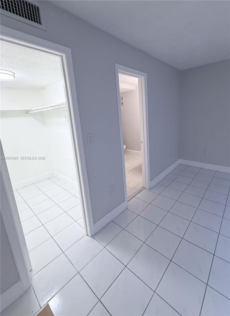 10000 NW 80th Ct , Unit 2247, Hialeah Gardens, FL 33016 Photo