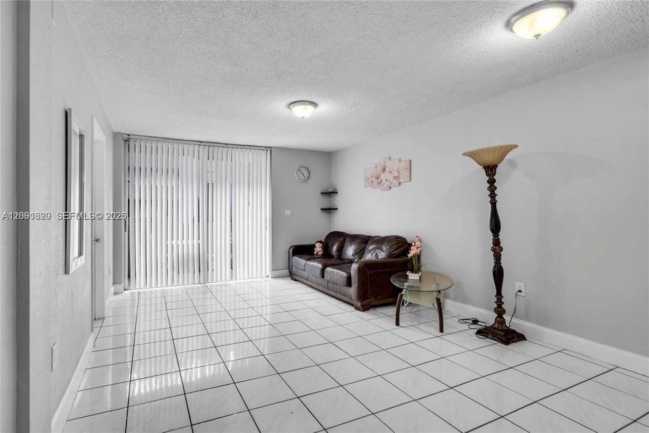 10000 NW 80th Ct , Unit 2247, Hialeah Gardens, FL 33016 Photo