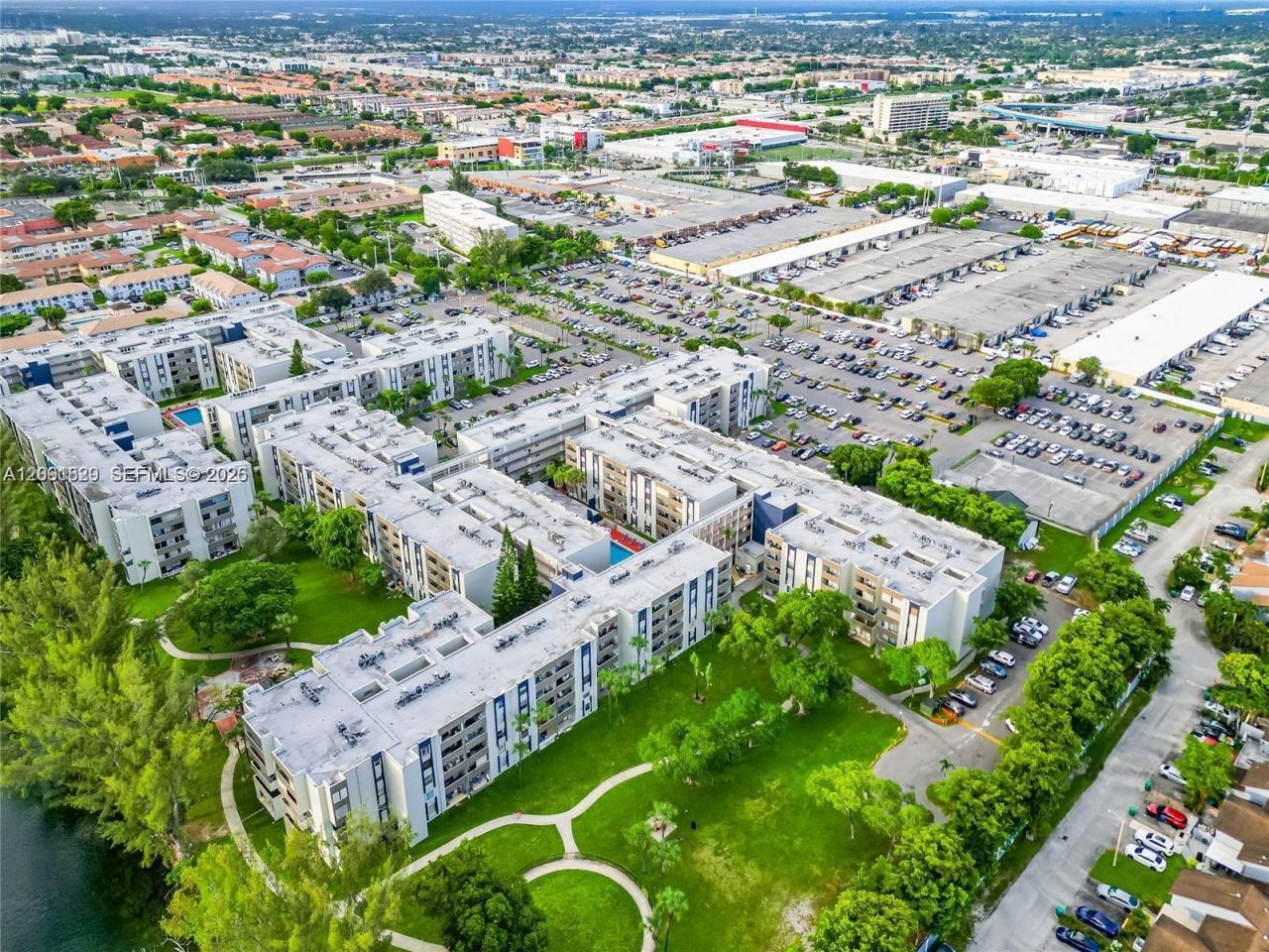 10000 NW 80th Ct , Unit 2247, Hialeah Gardens, FL 33016 Photo