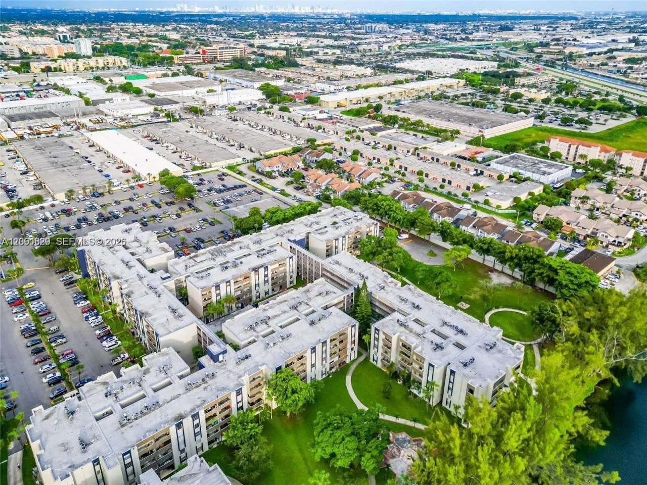 10000 NW 80th Ct , Unit 2247, Hialeah Gardens, FL 33016 Photo