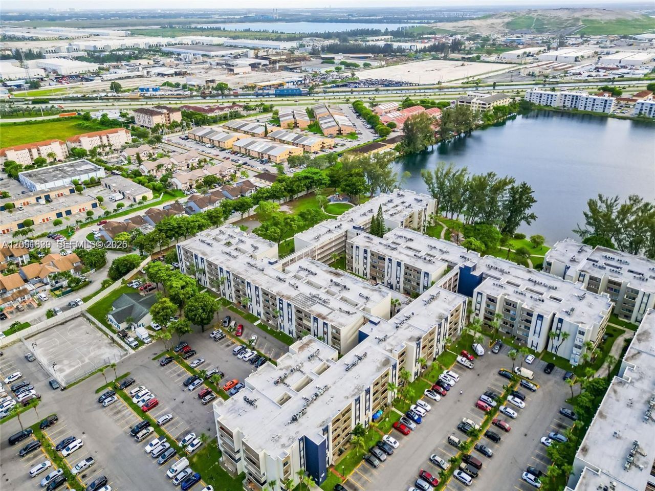 10000 NW 80th Ct , Unit 2247, Hialeah Gardens, FL 33016 Photo