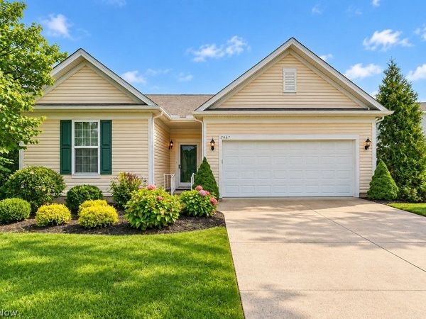 7967 Dovegate Drive, Mentor, OH 44060