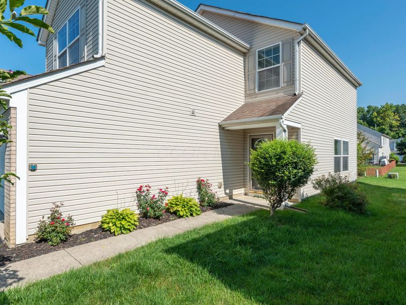 5814 Lonerise Lane , Hilliard, OH 43026 Photo 2