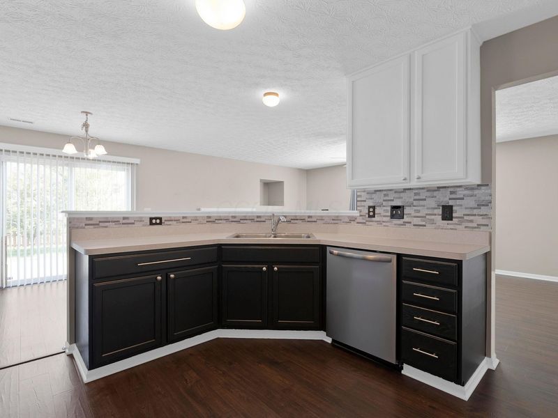 5814 Lonerise Lane , Hilliard, OH 43026 Photo 6