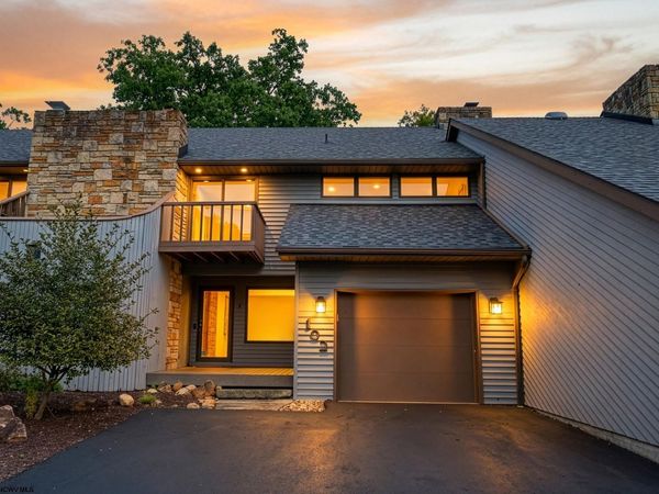 102 Lakeview Estates, Morgantown, WV 26508