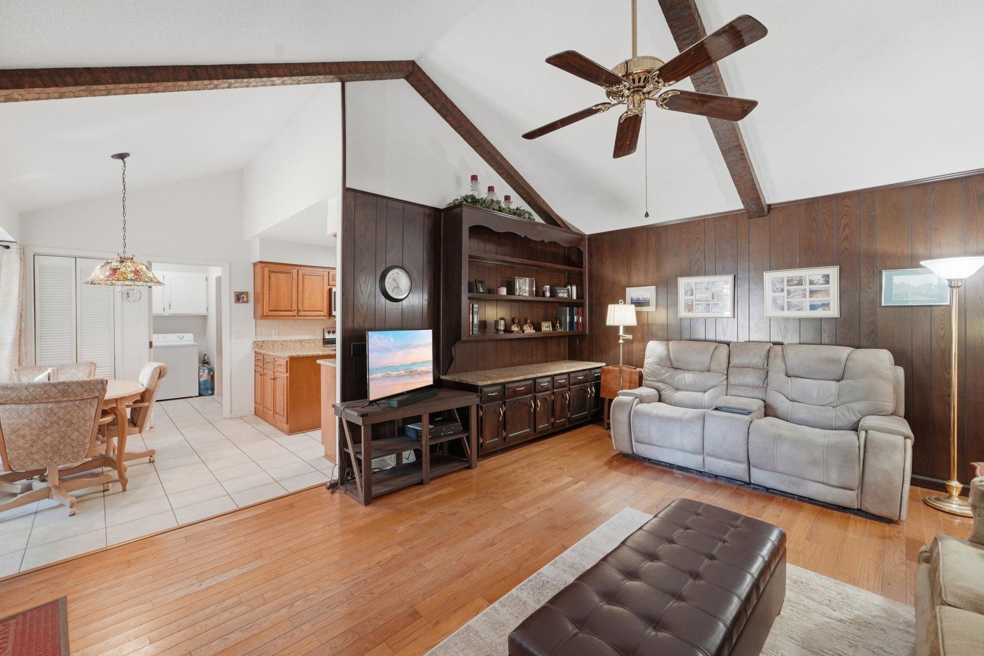 400 Stratford Drive Photo 20