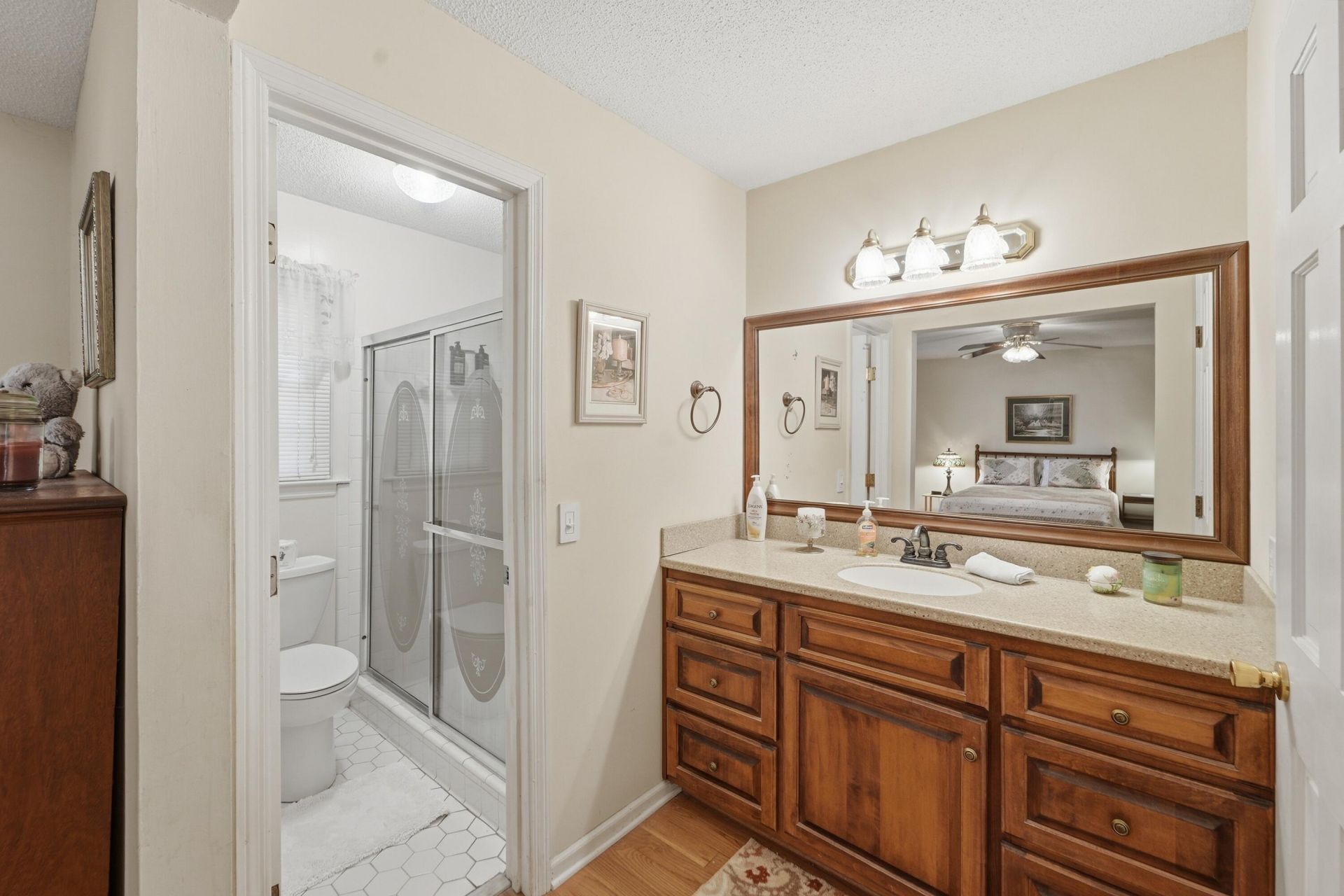 400 Stratford Drive Photo 26