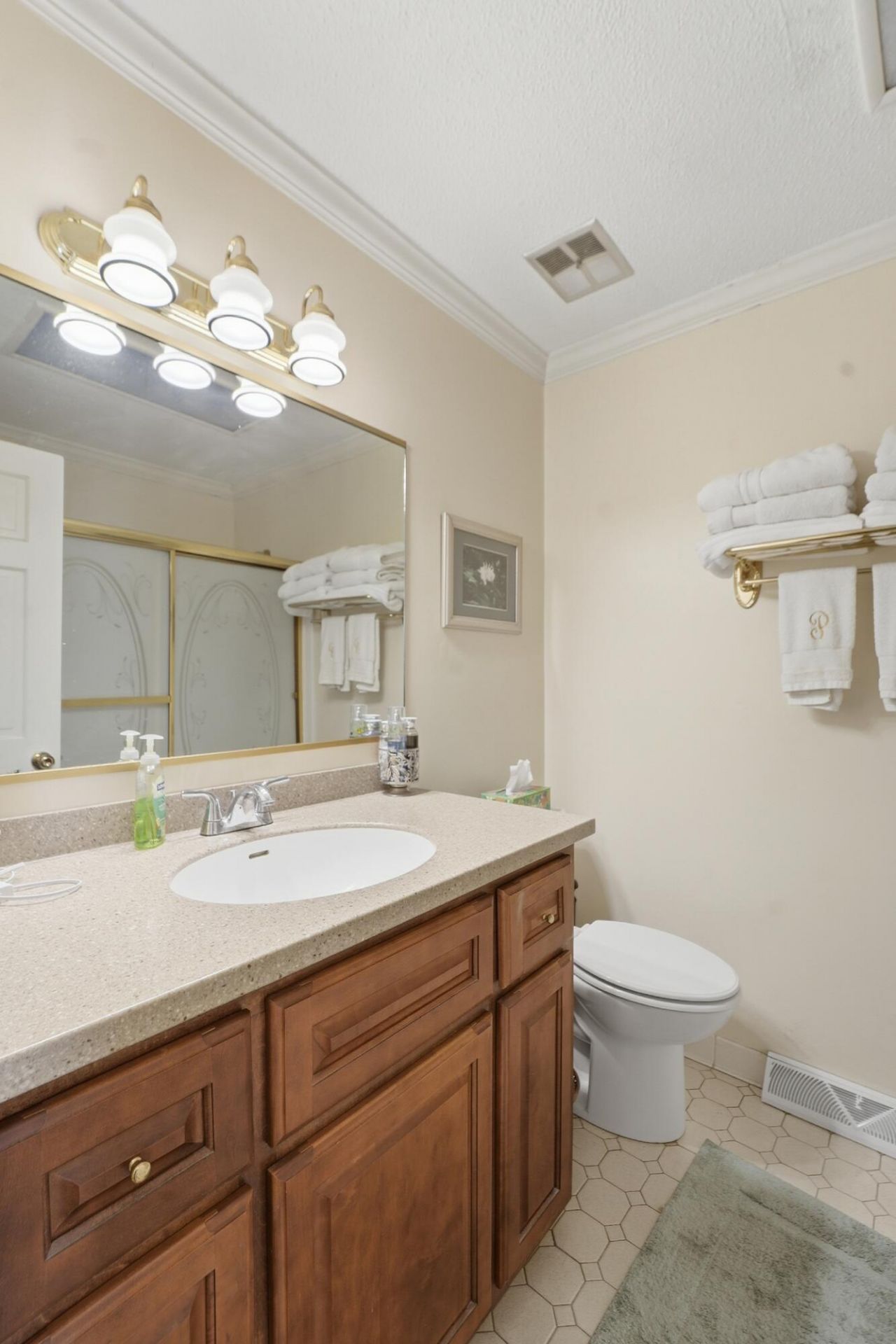 400 Stratford Drive Photo 32