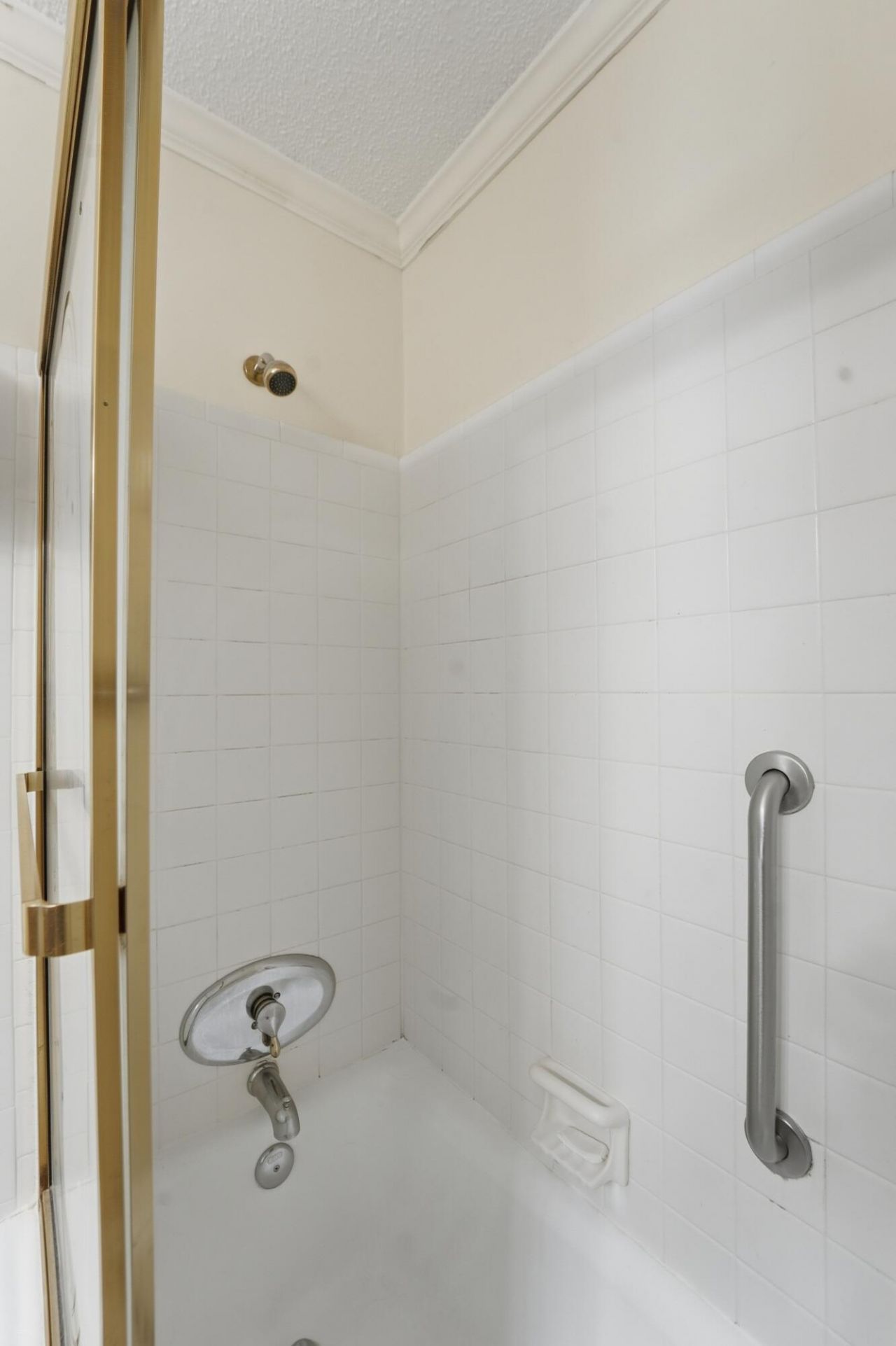 400 Stratford Drive Photo 33