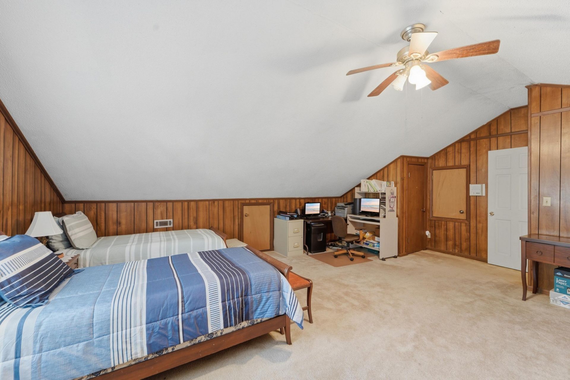400 Stratford Drive Photo 37