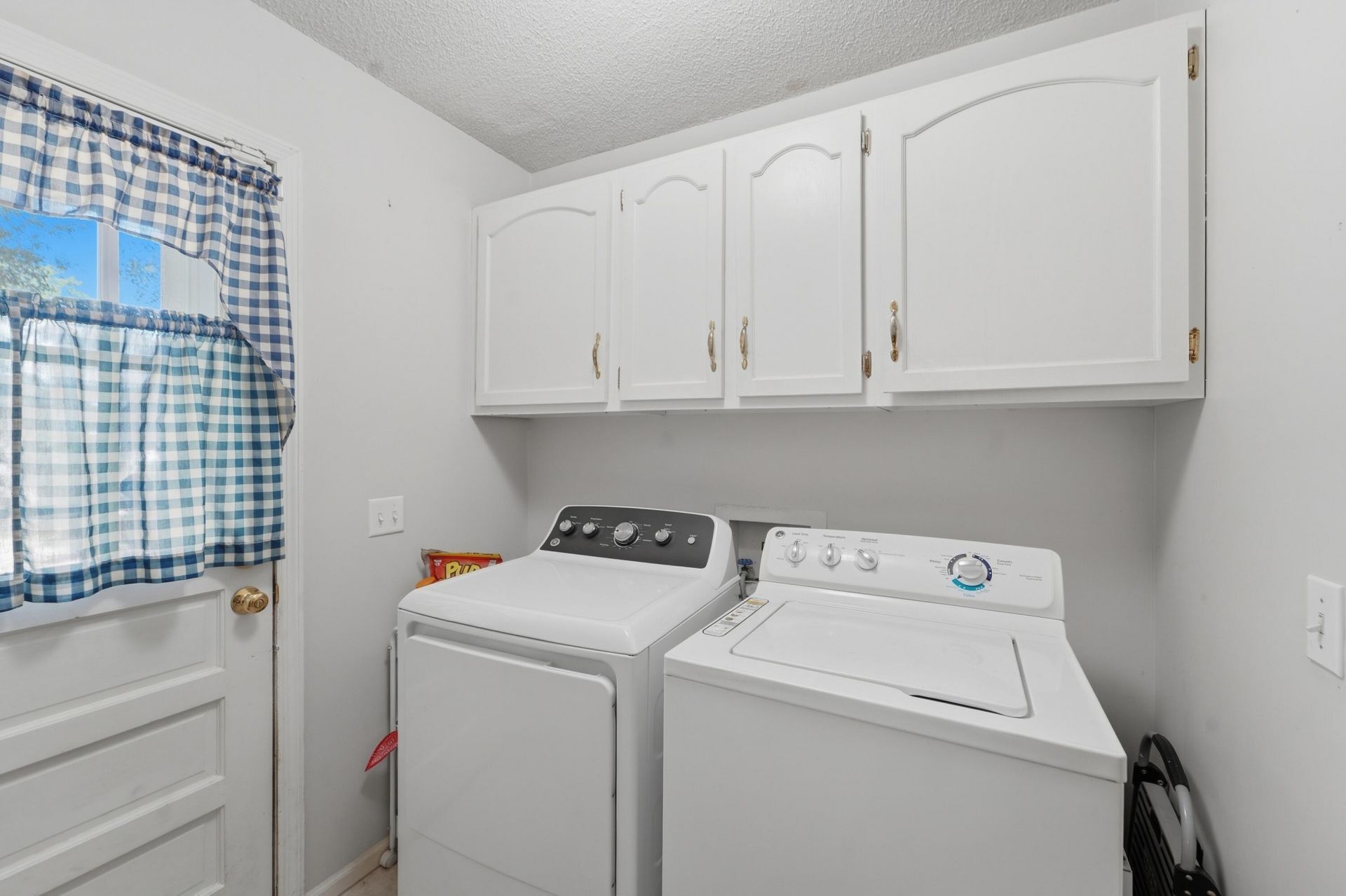 400 Stratford Drive Photo 41