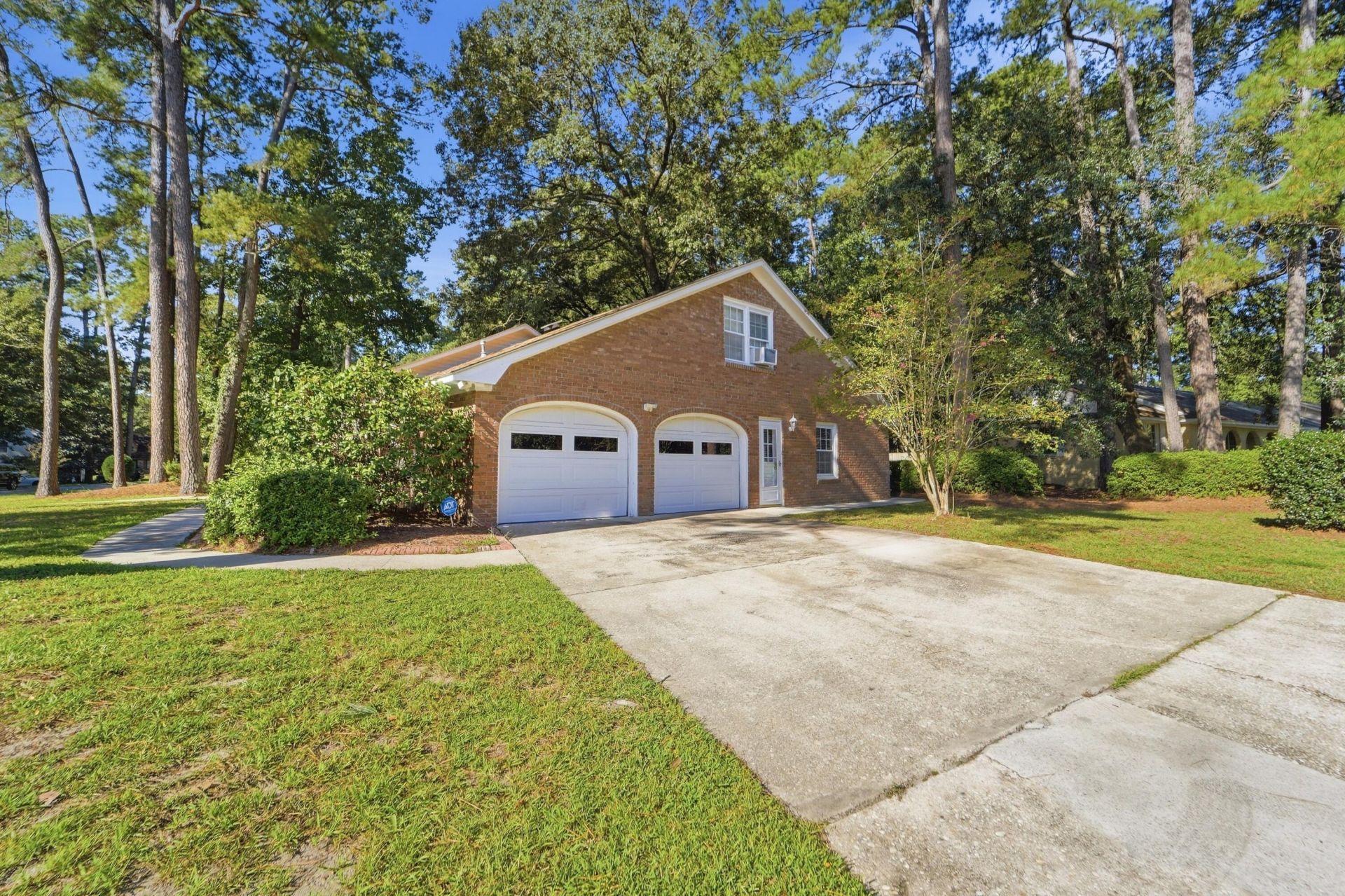 400 Stratford Drive Photo 46