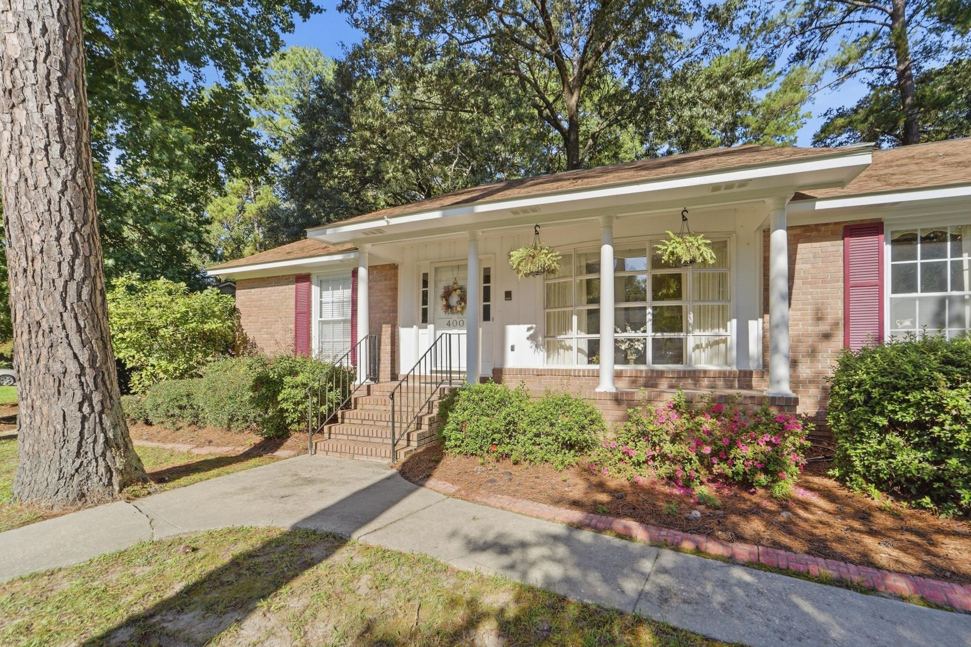 400 Stratford Drive Photo 5