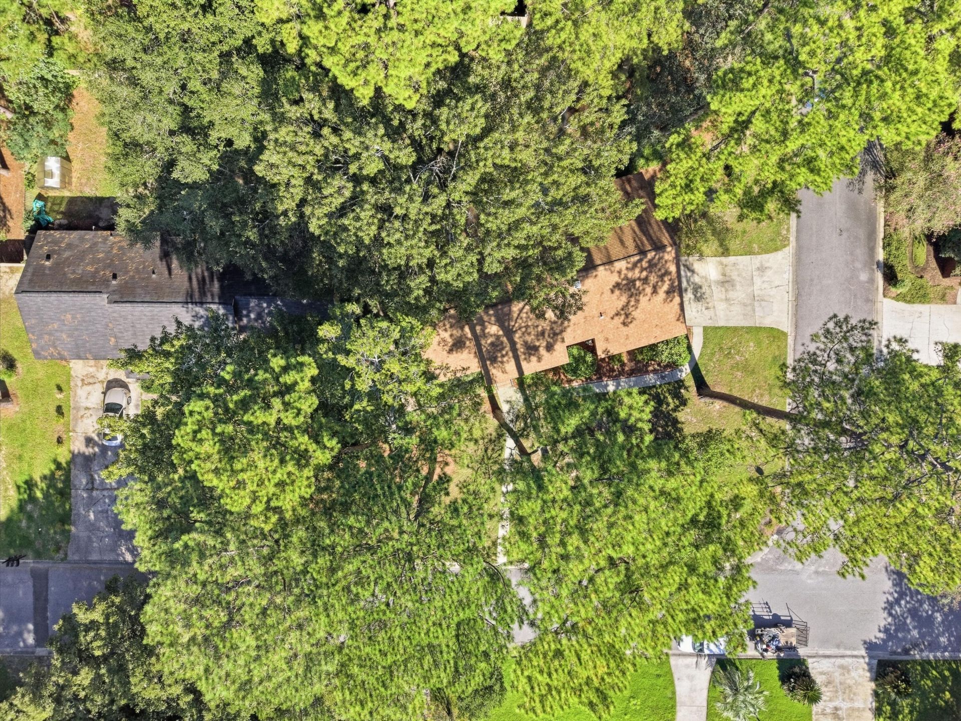 400 Stratford Drive Photo 50