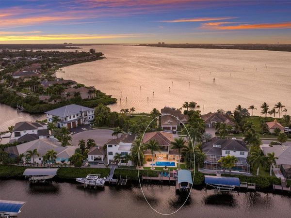 613 REGATTA WAY , BRADENTON, FL 34208