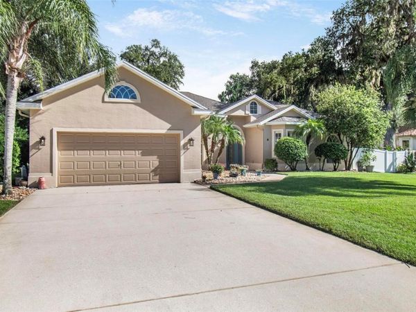 8 RIVER OAKS WAY , PALM COAST, FL 32137
