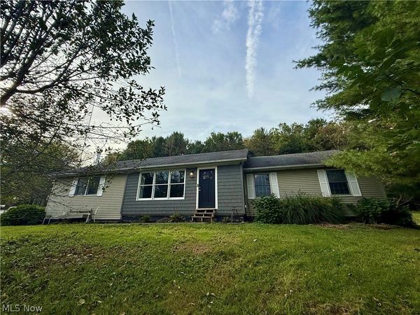 4239 State Route 39 NE, New Philadelphia, OH 44663