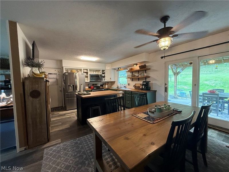 4239 State Route 39 NE, New Philadelphia, OH 44663 Photo 2
