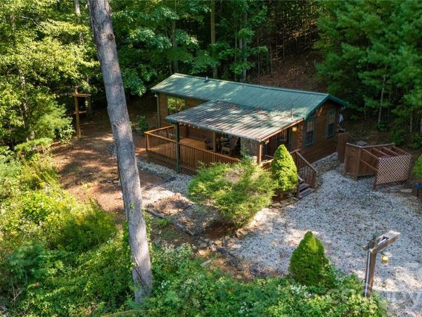 319 Dancing Leaf Lane , Bakersville, NC 28705