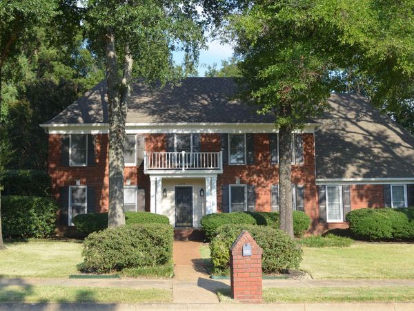 2910 BELGRAVE DR, Germantown, TN 38138
