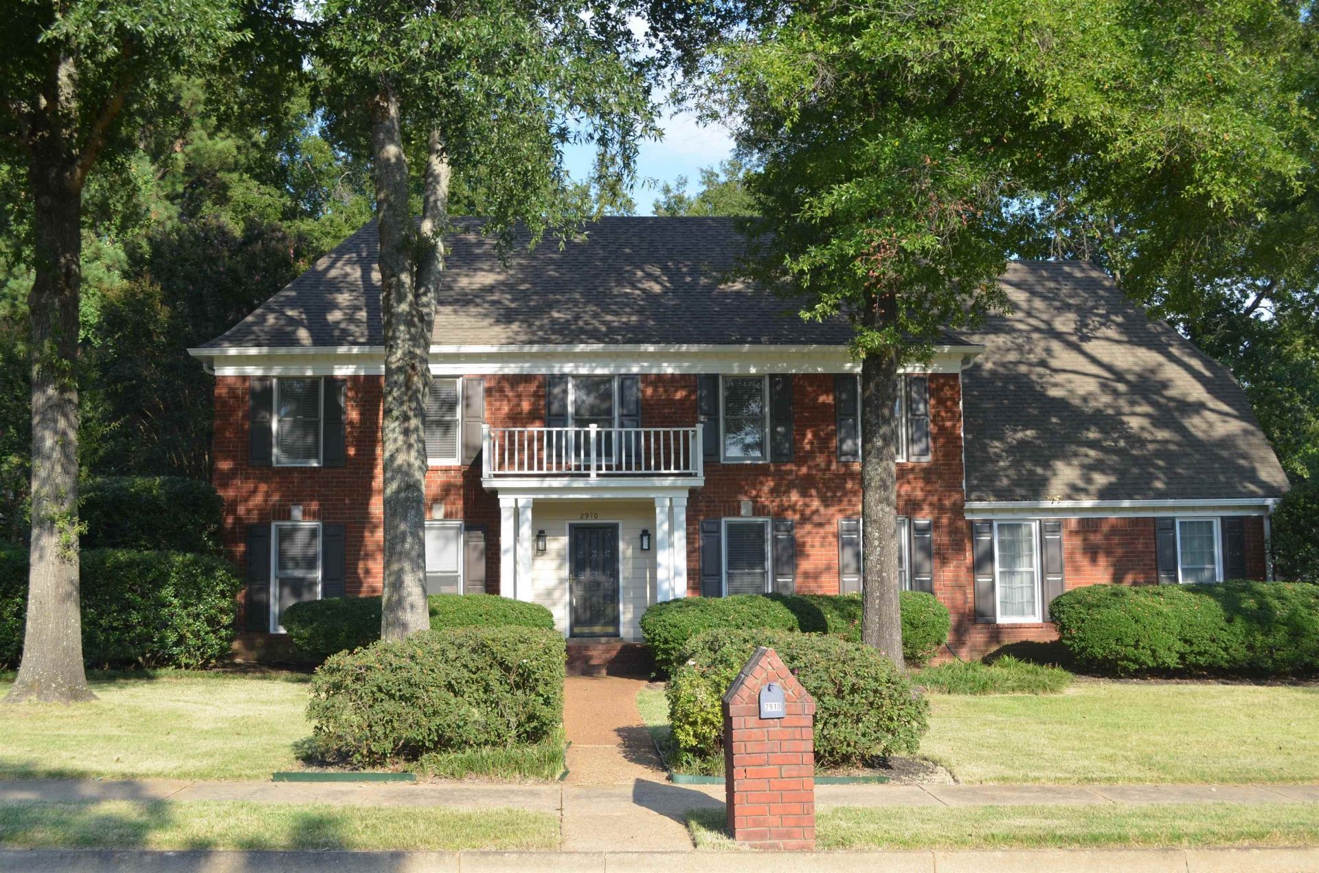 2910 BELGRAVE DR Germantown, TN 38138