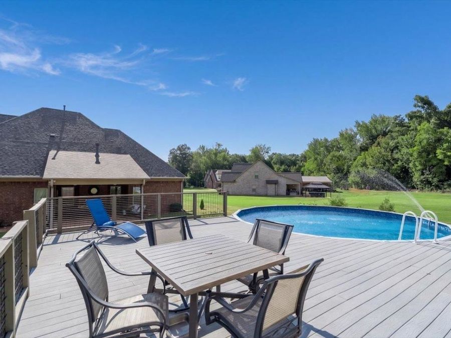Property Image 37