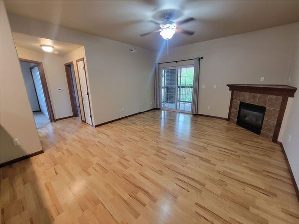 1820 W Benton Street , Unit 301, Iowa City, IA 52246