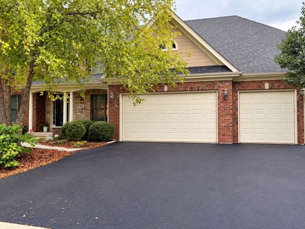 965 Sunflower Drive , Geneva, IL 60134