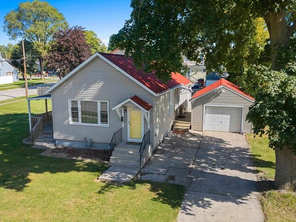 1571 CHARLES STREET, Green Bay, WI 54302
