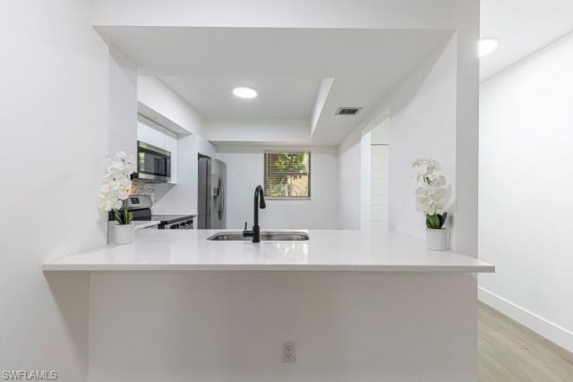1765 Courtyard Way, Unit 103, Naples, FL 34112 Photo