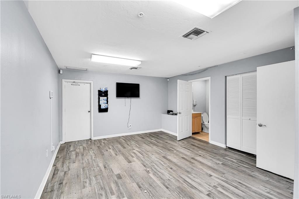 12165 Metro Pkwy, Unit 1-4, Fort Myers, FL 33966 Photo