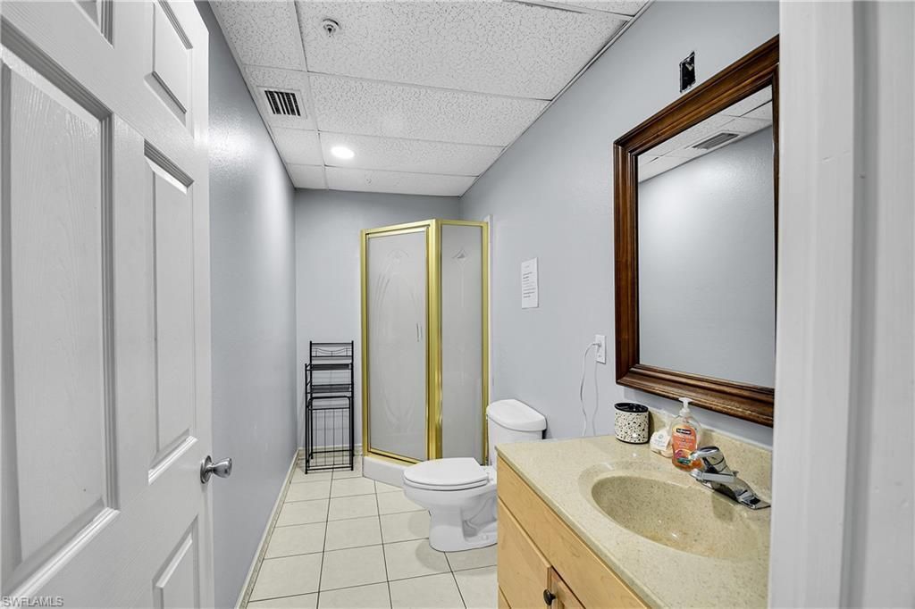 12165 Metro Pkwy, Unit 1-4, Fort Myers, FL 33966 Photo