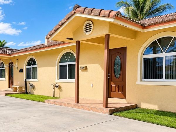 5945 NW 38th St , Unit 5947, Virginia Gardens, FL 33166