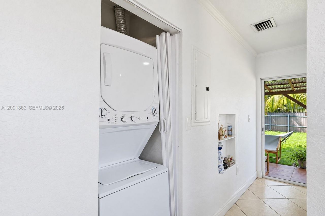 5945 NW 38th St, Unit 5947, Virginia Gardens, FL 33166 Photo