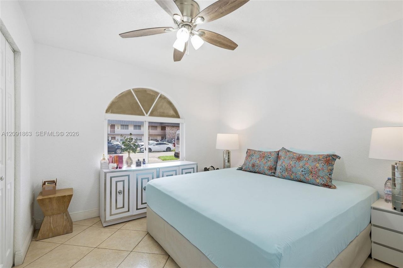 5945 NW 38th St, Unit 5947, Virginia Gardens, FL 33166 Photo